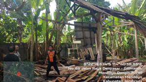 Peristiwa-kebakaran-pada-usaha-kayu-menyebabkan-kerugian-hingga-Rp50-Juta-di-Banjar-Munduk.jpg