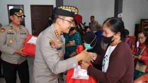 Polresta-Denpasar-Beserta-Jajaran-Salurkan-Sejumbah-Bantuan-Sembako-Jelang-Idul-Fitri-1444-H.jpg