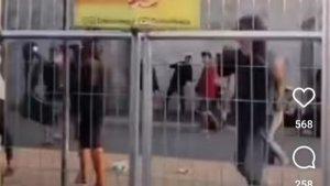 Postingan-yang-memperlihatkan-kerusuhan-di-luar-Stadion-Kapten-Dipta.jpg