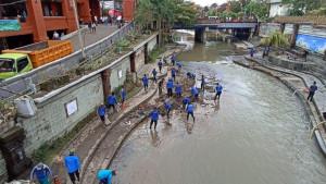 Proses-pembersihan-di-kawasan-Pasar-Badung-89.jpg
