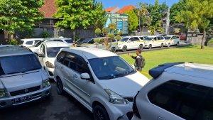 Puluhan-mobil-bodong-dengan-STNK-palsu-diamankan-di-halaman-Polres-Klungkung-Jumat-315.jpg