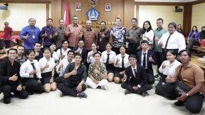 Putu-Parwata-saat-menerima-audensi-LPK-CIS-pada-Selasa-7-Maret-2023.jpg