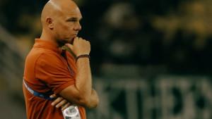 SOSOK-Pelatih-kepala-Bali-United-Johnny-Jansen-saat-mengarsiteki.jpg