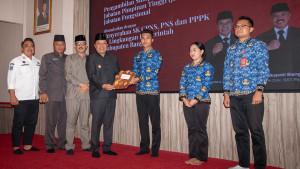 Sang-Nyoman-Sedana-Arta-melantik-empat-pejabat-tinggi-Pratama.jpg