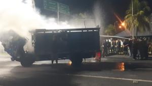 Satu-unit-truk-terbakar-di-areal-Pelabuhan-Gilimanuk-Jembrana-12.jpg