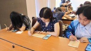 Sejumlah-peserta-saat-praktek-membuat-Seni-Prasi-dalam.jpg