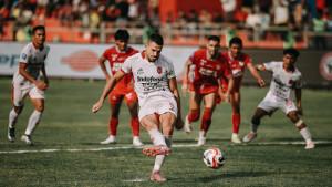 Selebrasi-pemain-Bali-United-Reyner-Barusu-usai-cetak-gol-ke-gawang-Semen-Padang-1.jpg