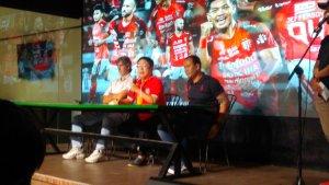 Stefano-Cugurra-bersama-bos-Bali-United-Pieter-Tanuri.jpg