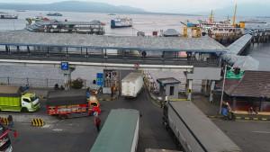 Suasana-aktivitas-di-Pelabuhan-Ketapang-Banyuwangi-8966.jpg