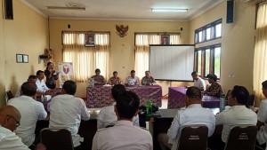 Suasana-saat-pelaksanaan-Jumat-Curhat-di-Kantor-Camat-Jembrana-896.jpg