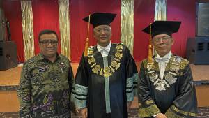 UT-wisuda-mahasiswa.jpg