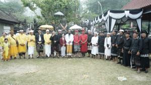 Umat-Dari-Berbagai-Daerah-Hadiri-Piodalan-di-Pura-Ida-Ratu-Dukuh-Catur-Lawa-Pujung-Sari.jpg