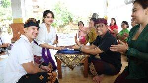 Wawali-Denpasar-Arya-Wibawa-Tutup-Pelaksanaan-Konseling-dan-Workshop-Pra-Perkawinan-Hindu.jpg