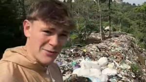 Wisatawan-mancanegara-mengunggah-kondisi-sampah-yang-dibuang-896.jpg