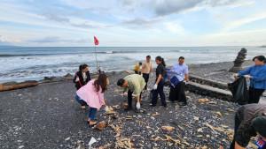 aksi-bersih-pantai-di-gianyar.jpg