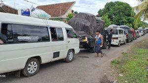 antrean-kendaraan-pemudik-di-Pelabuhan-Gilimanuk-pada-momen-arus-mudik-Lebaran-2025.jpg