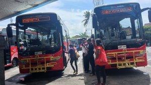 caption-suasana-penumpang-bus-trans-dewata-di-terminal-ubung.jpg