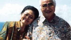 ibu-tien-dan-soeharto_20180803_135230.jpg
