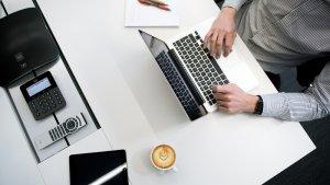 ilustrasi-membayar-pajak-secara-online-melalui-e-filing-dan-e-biling.jpg