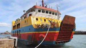 kapal-roro-nusa-jaya-abadi-saat-bersandar-di-pelabuhan-nusa-penida.jpg