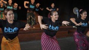 maestro-gembleng-tari-Joged-dan-Legong.jpg