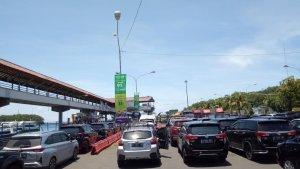 pelabuhan-padang-bai-macet-jelang-moto-gp.jpg