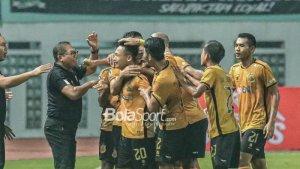pemain-bhayangkara-fc-sani-emosional-saat-berhasil-menyumbang-gol-bagi-bhayangkara-fc.jpg