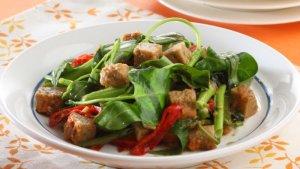resep-tumis-kangkung-oncom-menu-makan-siang-yang-sederhana-namun-hadir-dengan-rasa-juara.jpg