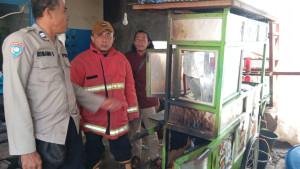 rombong-bakso-terbakar.jpg