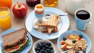ternyata-makanan-yang-biasa-disajikan-untuk-sarapan-ini-justru-menghambat-program-diet.jpg