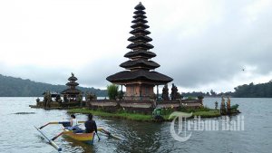 ulun-danu-beratan_20180330_213119.jpg
