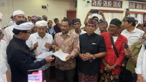 warga-Jimbaran-temui-DPRD-Bali.jpg