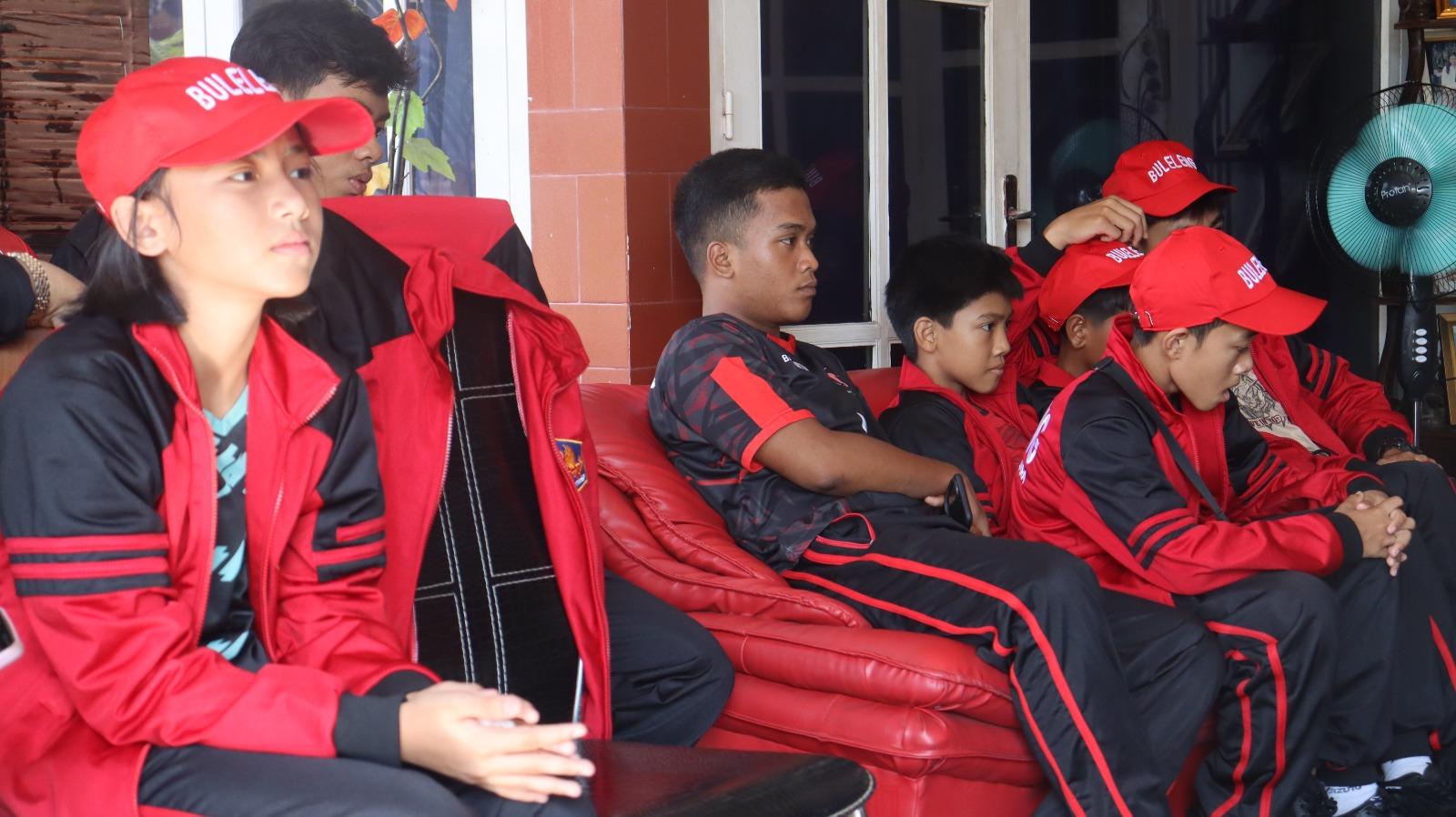 12-Atlet-Bulutangkis-Buleleng-Dilepas-ke-Porjar-Bali-Diminta-Tampil-All-Out.jpg
