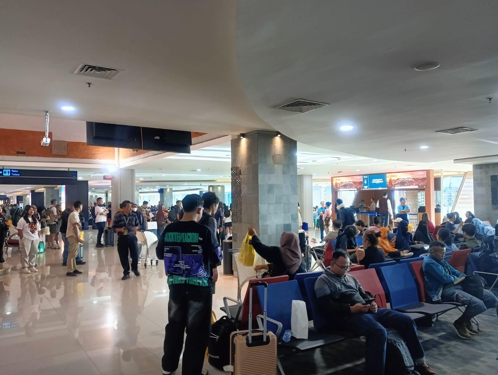 71-Ribu-Pergerakan-Penumpang-Diprediksi-Jadi-Puncak-Arus-Mudik-di-Bandara-Ngurah-Rai-Bali.jpg
