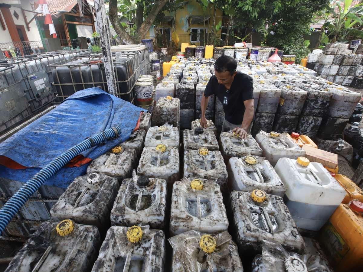 Aktivitas-pelaku-UMKM-pengepul-minyak-jelantah-di-Depok.jpg