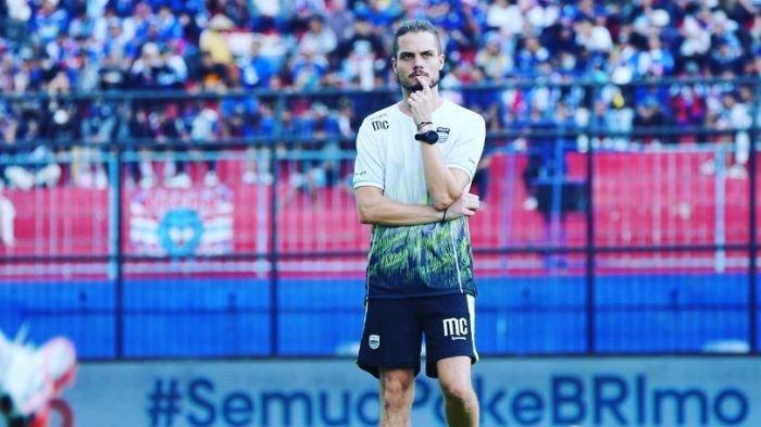 Asisten-pelatih-baru-Persib-Bandung-Manuel-Cascallana.jpg
