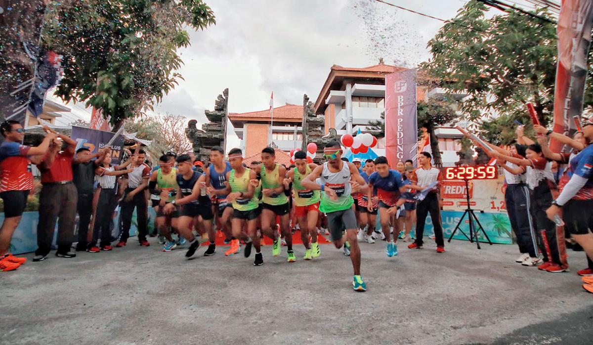 Ratusan Pelari Ramaikan BPR Pedungan Merdeka Run 5K