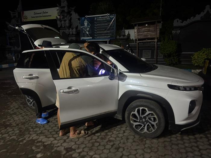 Barang-bukti-yang-berhasil-diamankan-dari-terduga-pelaku-tindak-pidana-penganiayaan-63.jpg