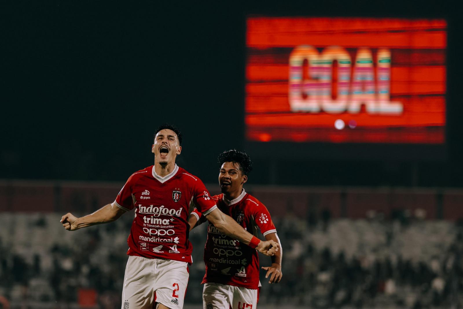 Bek-Bali-United-Joao-Ferrari-merayakan-golnya-ke-gawang-Malut-United-di-laga.jpg