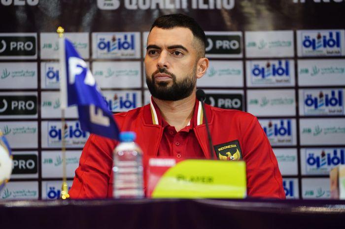 bali/Bek-timnas-Indonesia-Jordi-Amat-di-jumpa-pers-laga-Irak-vs-Timnas-Indonesia.jpg