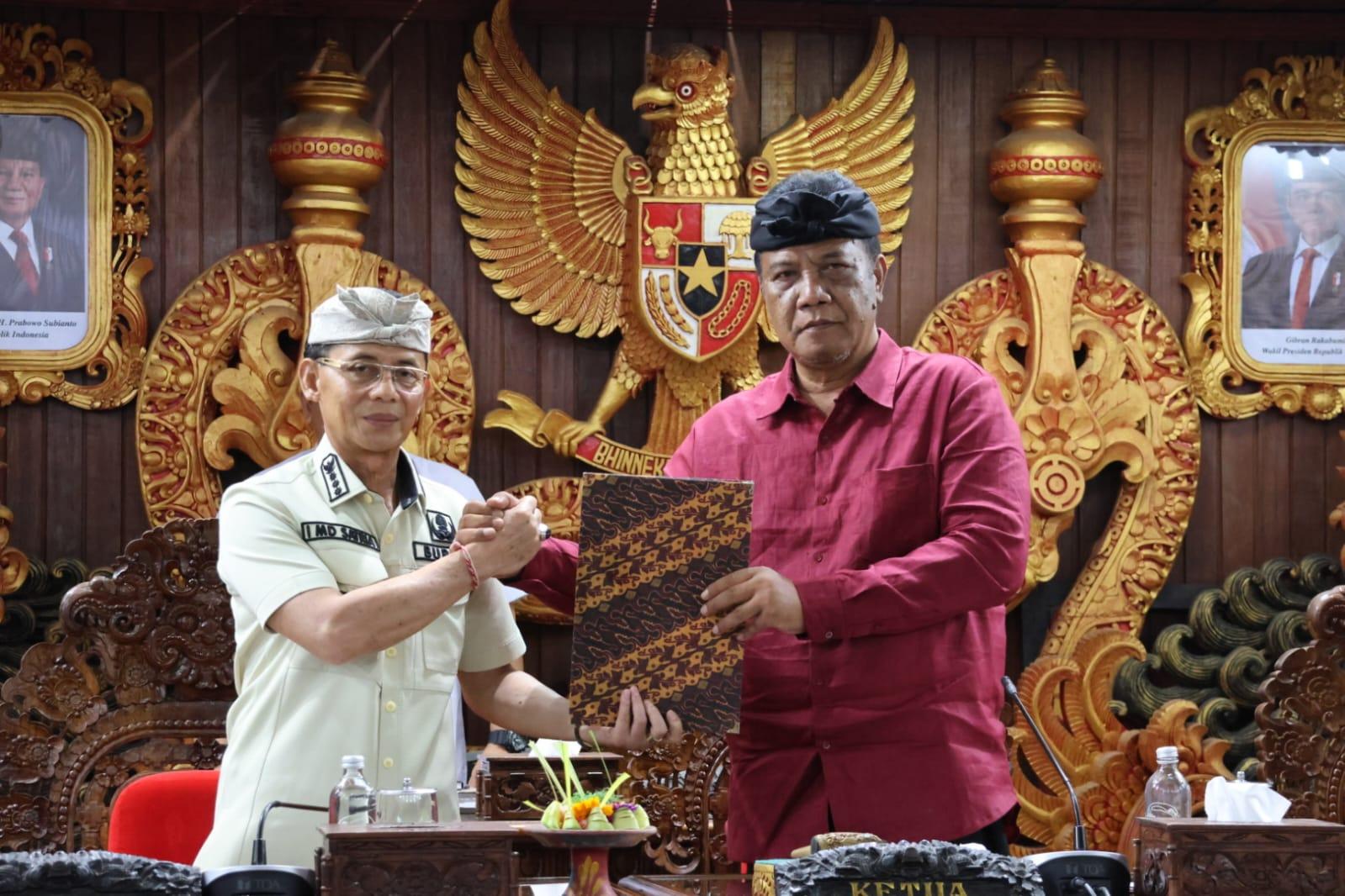 Bupati-Klungkung-I-Made-Satria-new.jpg