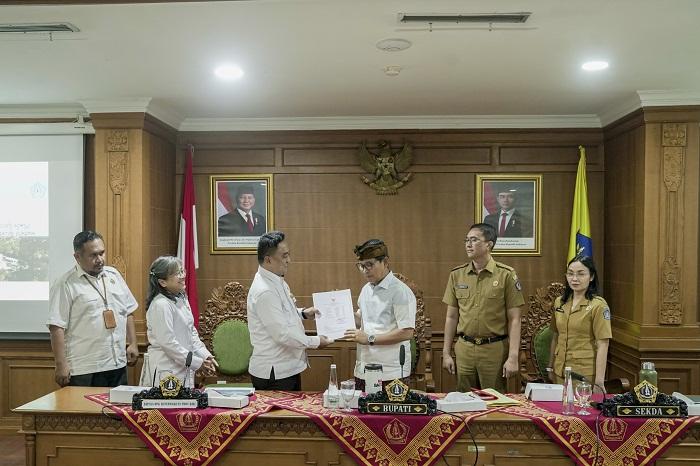 Bupati-Wayan-Adi-Arnawa-saat-entry-meeting-BPK-atas-LKPD-Kabupaten-Badung-TA-2025.jpg
