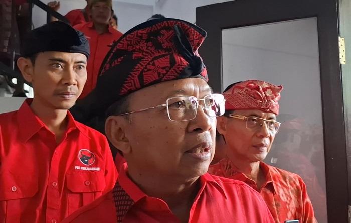 Calon-Gubernur-Bali-I-Wayan-Koster-bersama-calon-Bupati-dan-Wakil-Bupati-Klungkung.jpg