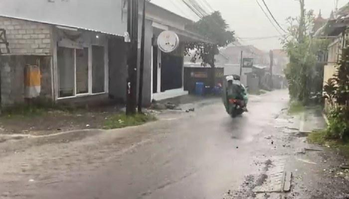 Cuaca-Bali-25-Juli-2025-Denpasar-dilanda-hujan-lebat.jpg