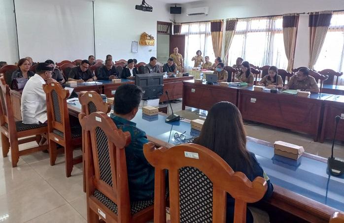 DPRD-Buleleng-saat-menggelar-Rapat-Dengar-Pendapat.jpg