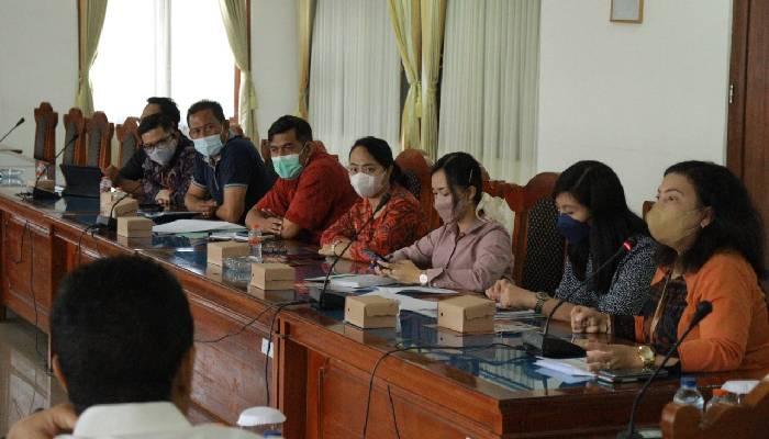 DPRD-Buleleng-saat-menggelar-rapat-bersama-BPJS-Kesehatan.jpg