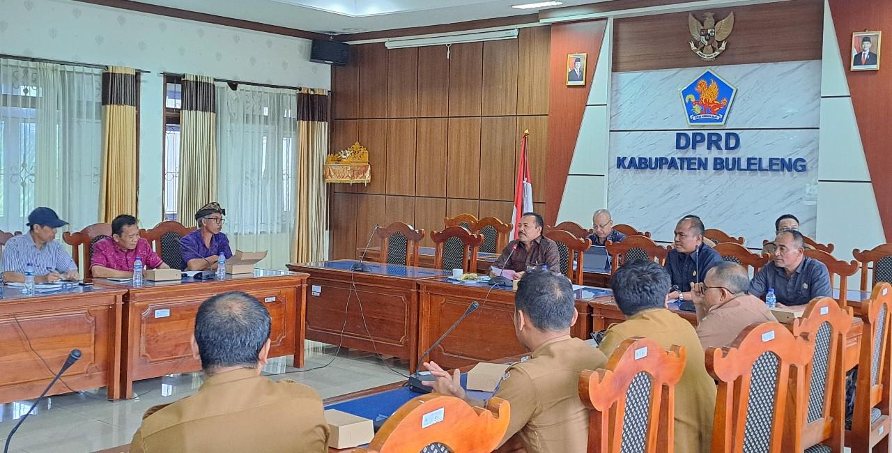 Datangi Gedung DPRD Buleleng, Warga Sepang Kelod Minta Dewan Bantu Penyelesaian Tapal Batas Desa