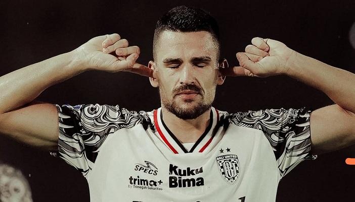 Eks-Pemain-Bali-United-Boris-Kopitovic1.jpg