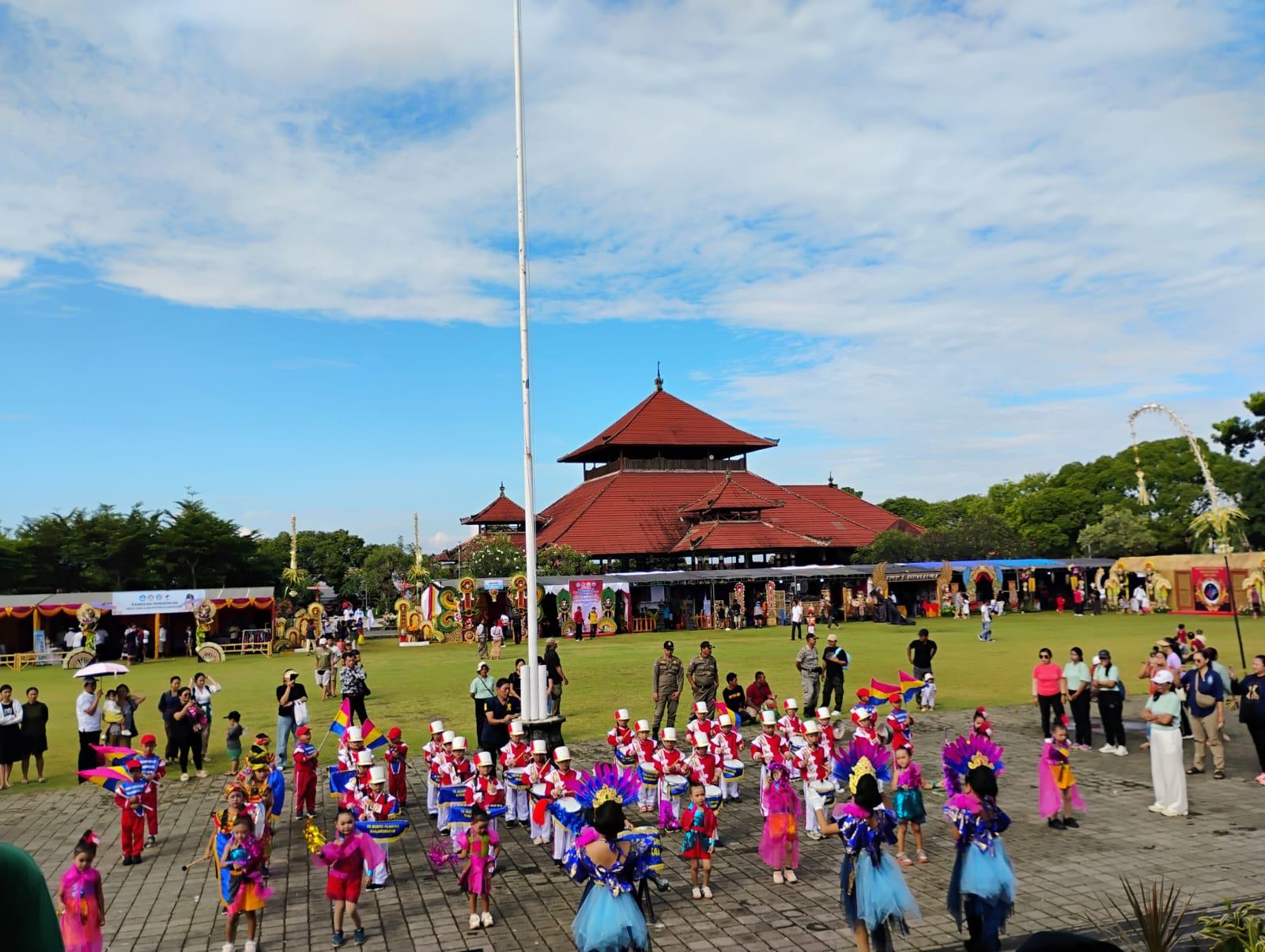 Festival-Pendidikan-di-Klungkung-Bali-Ekspresikan-Hasil-Belajar-Siswa.jpg