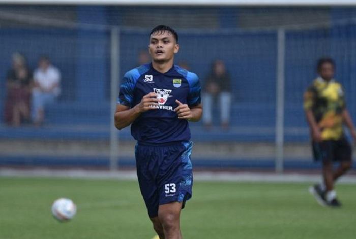 Gelandang-Persib-Bandung-Rachmat-Irianto-sudah-mengikuti-latihan-perdana-bersama-Persib.jpg